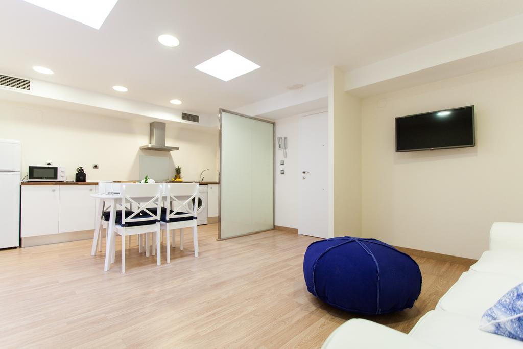 Apartments Ole - Albareda 24 Sevilla Oda fotoğraf