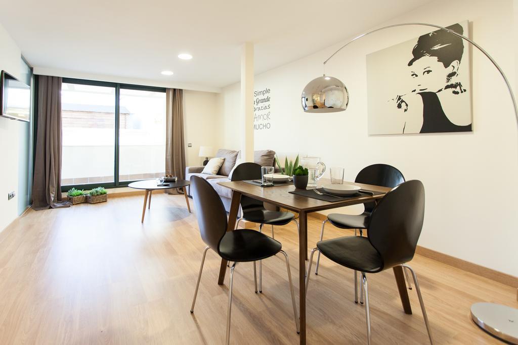 Apartments Ole - Albareda 24 Sevilla Oda fotoğraf